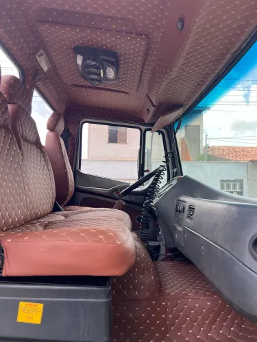 Vendo caminhão ou troco em caminhonete ou corola 