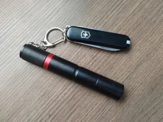Vt6538 - Canivete Suiço Victorinox usado - Classic SD mais mini lanterna