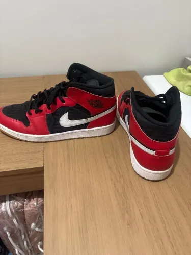 Tênis Jordan 1, edição Natal 