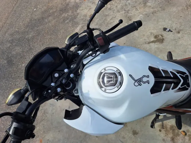 Motos