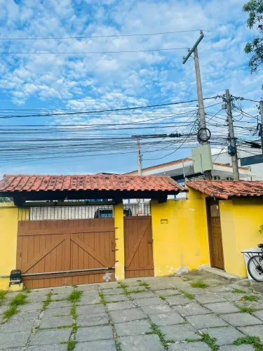 CASA EM CONDOMÍNIO PRÓXIMO À PRAIA DAS DUNAS, CABO FRIO/RJ