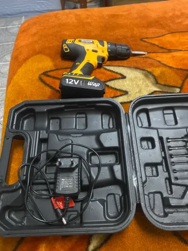 Furadeira e parafusadeira Wap Bpf 12k3 a bateria Bivolt