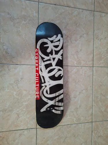Shape Skate Marfim com maple