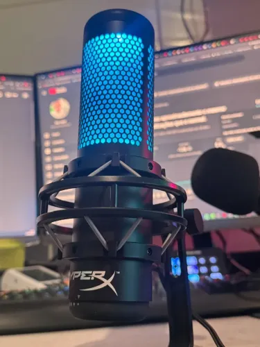 Microfone Gamer Hyperx Quadcast S Hmiq1s-xx-rg/g Novo