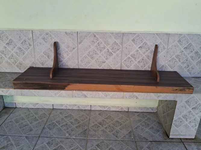 Prateleira madeira MDF 0,92 cm + 2 mão francesa