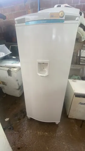 Geladeira consul de gelo