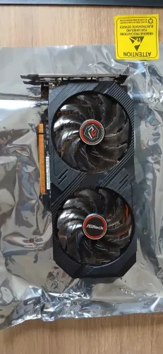 Placa de Video Gamer AMD RX 6500 XT 4GB VRAM usada
