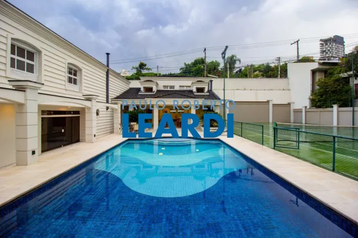 CASA EM CONDOMÍNIO - VILA MADALENA - SP