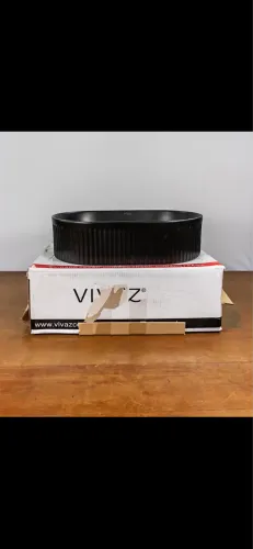 Cuba de Apoio Oval Slim em Cerâmica (49x31x13 cm) na cor Preto Fosco da marca Vivaz.