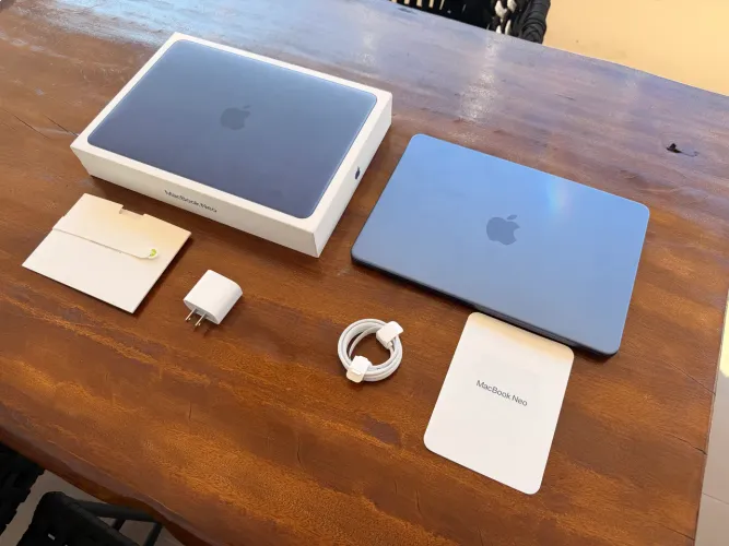 MacBook Neo Lacrado