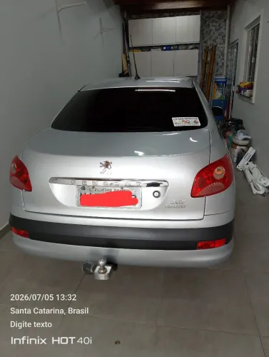 Peugeot 207 Sedan Passion XR 1.4 Flex 8V 4P 2011