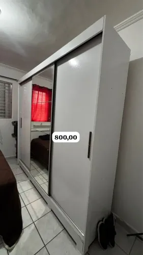 Vende-se guarda roupas