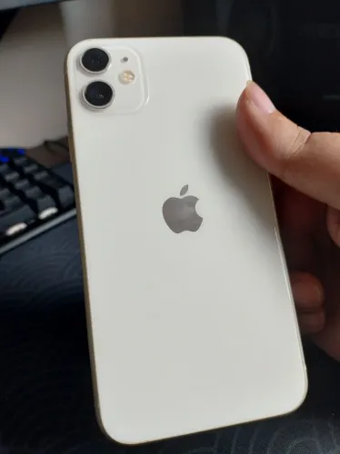 iPhone 11 impecável
