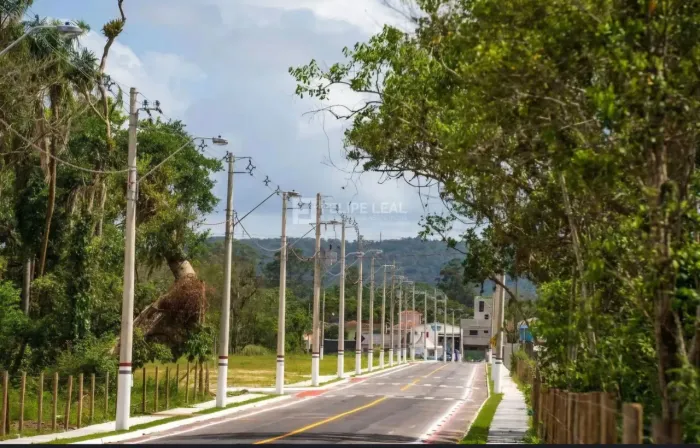 Excelente lote plano  no loteamento Vivenda Açores com 250 m²