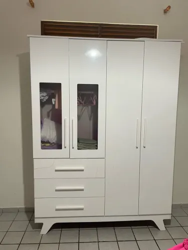 Guarda roupa infantil 4 portas