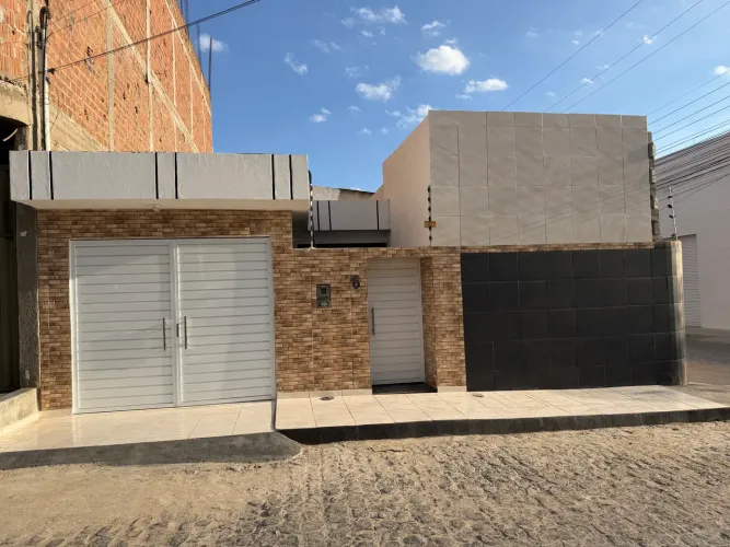 Aluga se casa no bairro rendeiras em Caruaru