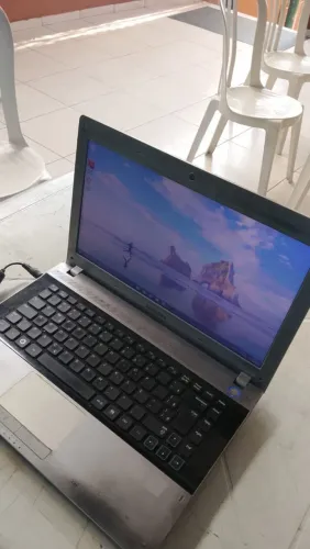Notebook Samsung i3