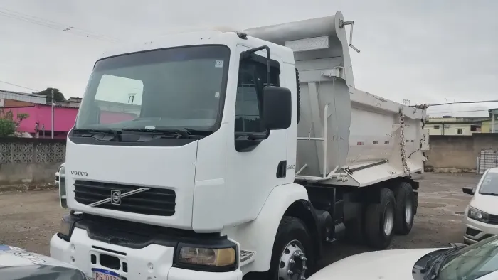 Volvo VM 260 traçado 2011.
