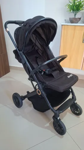 Carrinho de bebe vira mala