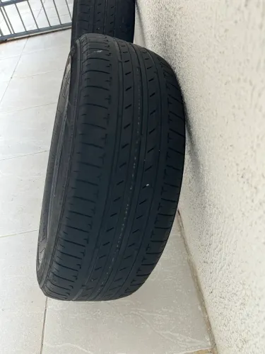 Pneus aro 16 (2 por 300 reais)
