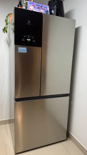 Geladeira Electrolux French Door 590L Inverter IM8S ? 1 ano de uso