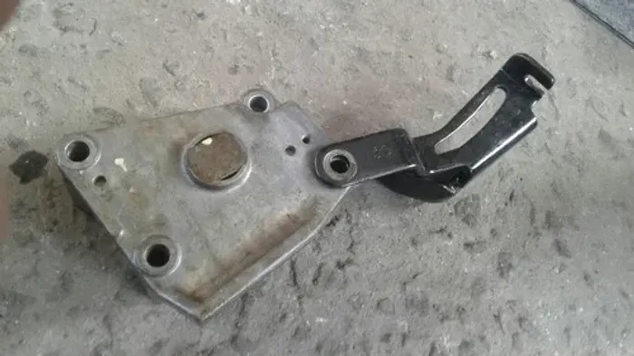 Suporte Do Alternador Pajero Tr4 2.0 16v 2013 Original 1014
