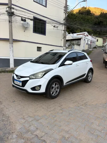 Hyundai HB20X Style 1.6 Flex 16V Mec. 2014