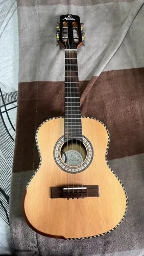 Cavaquinho elétrico Malibu MC20SE E