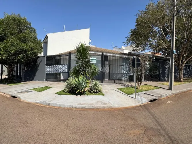 Casa para Venda no Sumaré, localizado na cidade de Maringá / PR.