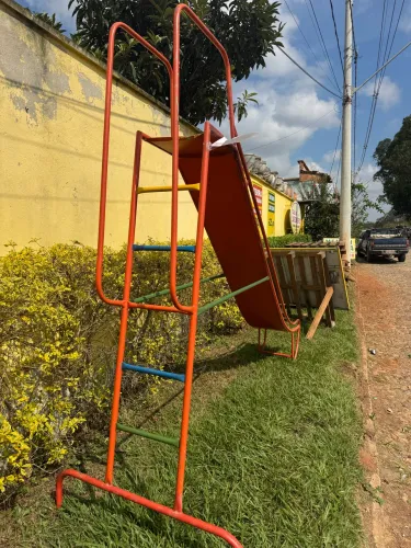 ESCORREGADOR GIGANTE 