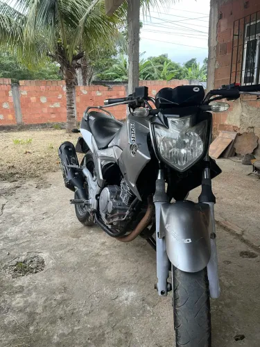 Fazer 250