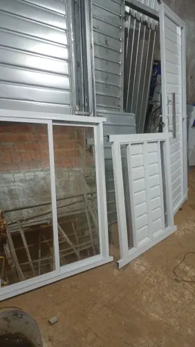 Janela de correr ferro galvanizado