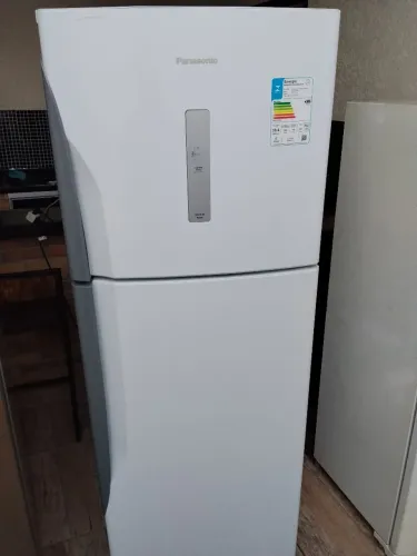 Geladeira Fros free semi nova pouco uso