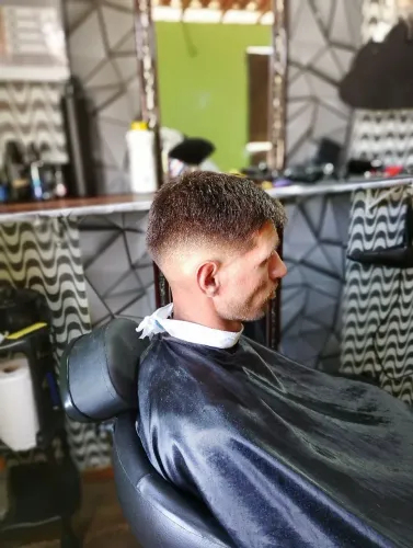 Barbeiro a domicílio ?