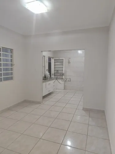 Casa - Bosque dos Eucaliptos - 3 Dormitórios - 125m².
