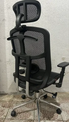 Cadeira de Escritório Comfy ErgoPro Tela Mesh Preta