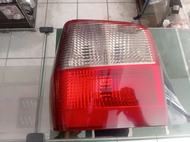 Lanterna traseira Fiat uno Way le usado