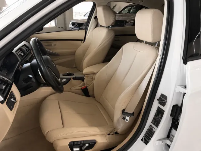 BMW 320I A Modern/sport TB 2.0/a.flex 16V 4P 2018