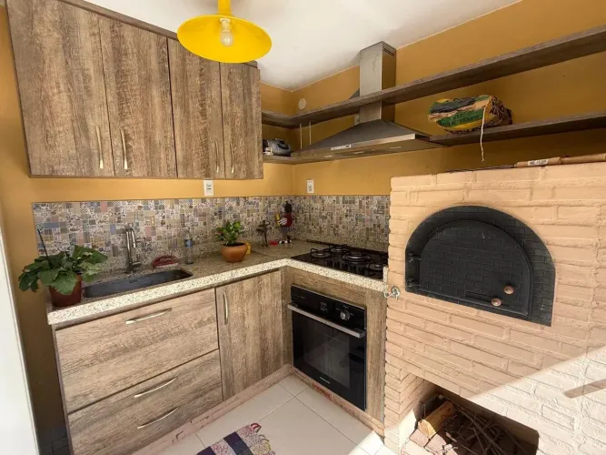 Excelente Casa no Condomínio Ubá IV Conforto, Lazer e Qualidade de Vida!