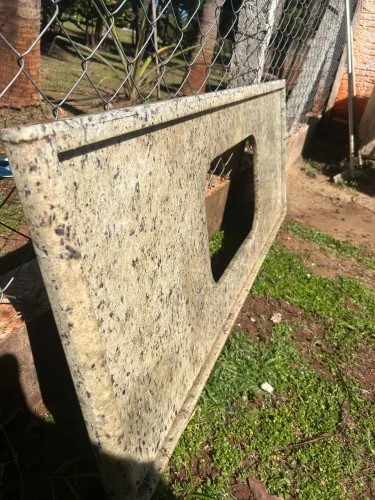 Granito amarelo ornamental