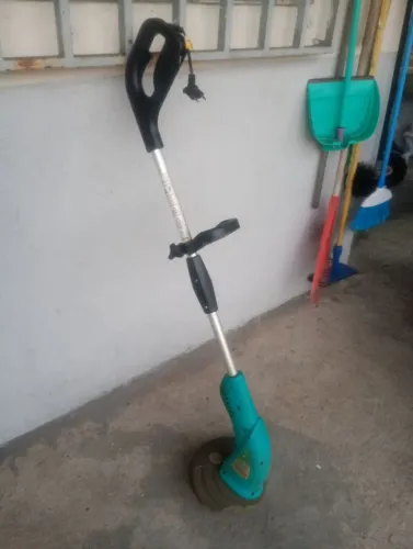 Aparador de grama bipartido garthen 1500bp