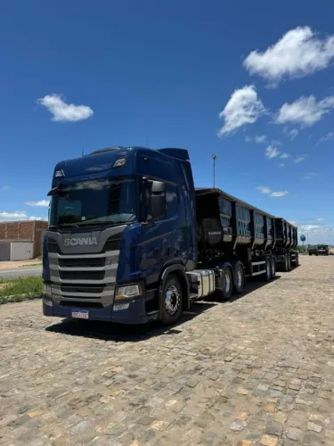 Scania 6x4 traçado com retarder com Rodocacamba