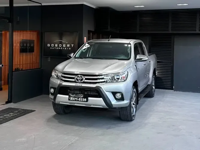Toyota Hilux CD SRX 4X4 2.8 TDI 16V Diesel Aut. 2017