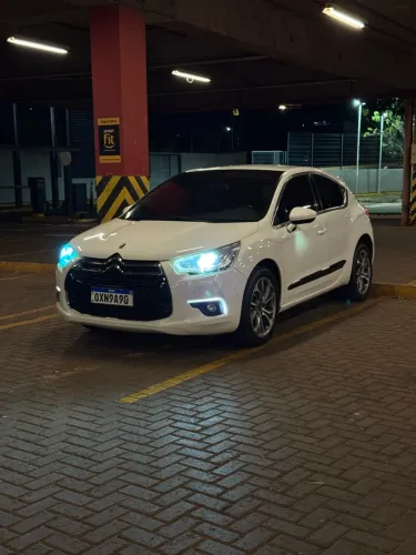 Citroen DS4 1.6 Turbo 16V 5P Aut. 2014