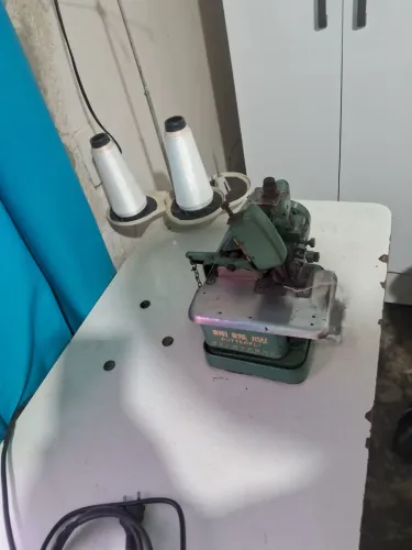 Vendo maquina de costura overloque