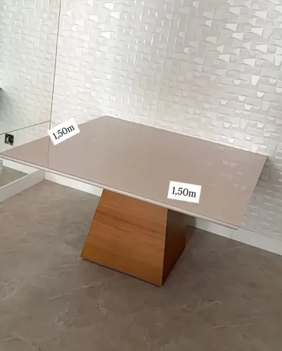 Mesa de Jantar Quadrada