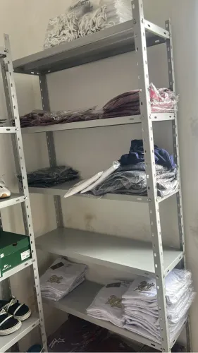 Vendo estante de ferro