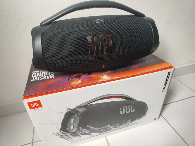 Vendo JBL Boombox 3 Nova na Caixa
