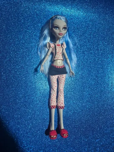 Ghoulia dead tired monster high