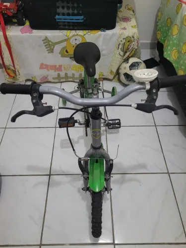 Bicicleta aro 16 para vender logo, poucas marcas de uso